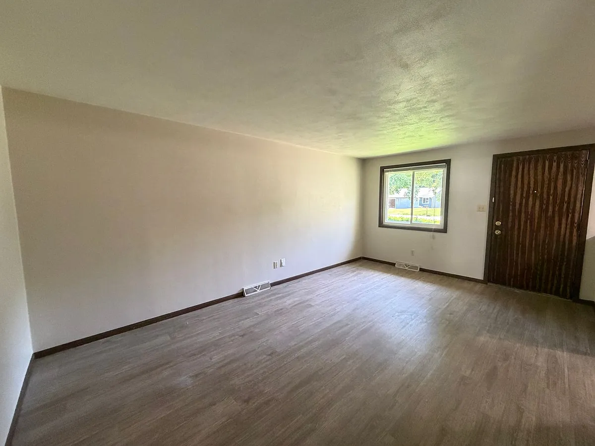 Building Photo - 113 Shoshone Dr