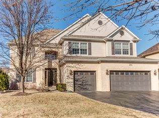 186 Melody Dr, Bartlett, IL 60103
