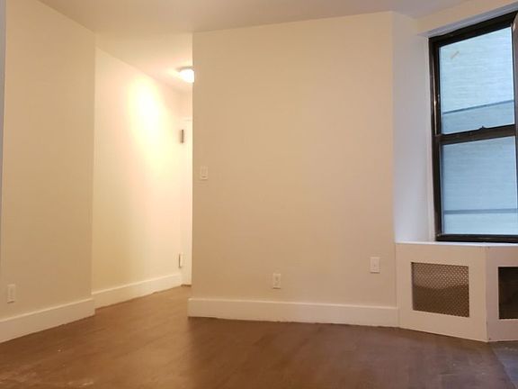 3rd image of 548 E 82nd St APT 3B