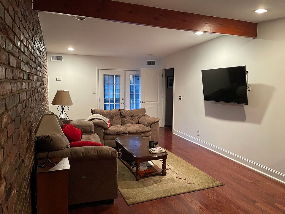 1st image of 897 N Highland Ave NE APT B8