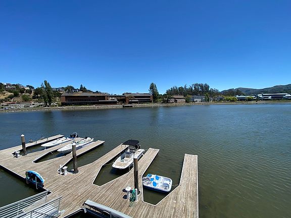 5th image of 4223 Shelter Bay Ave