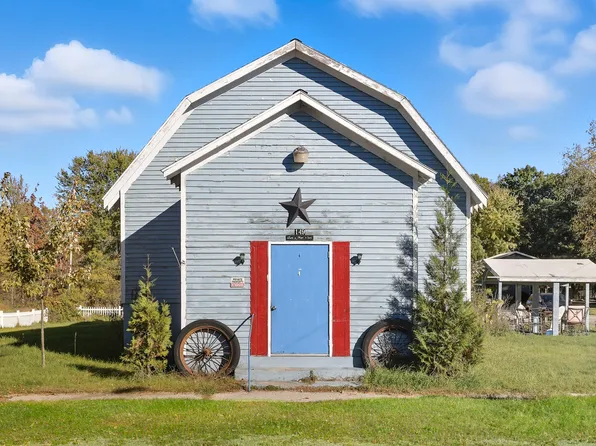 149 S Clark St, Six Lakes, MI 48886