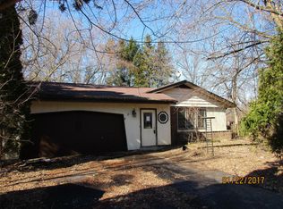 327 Merton Ave, Hartland, WI 53029