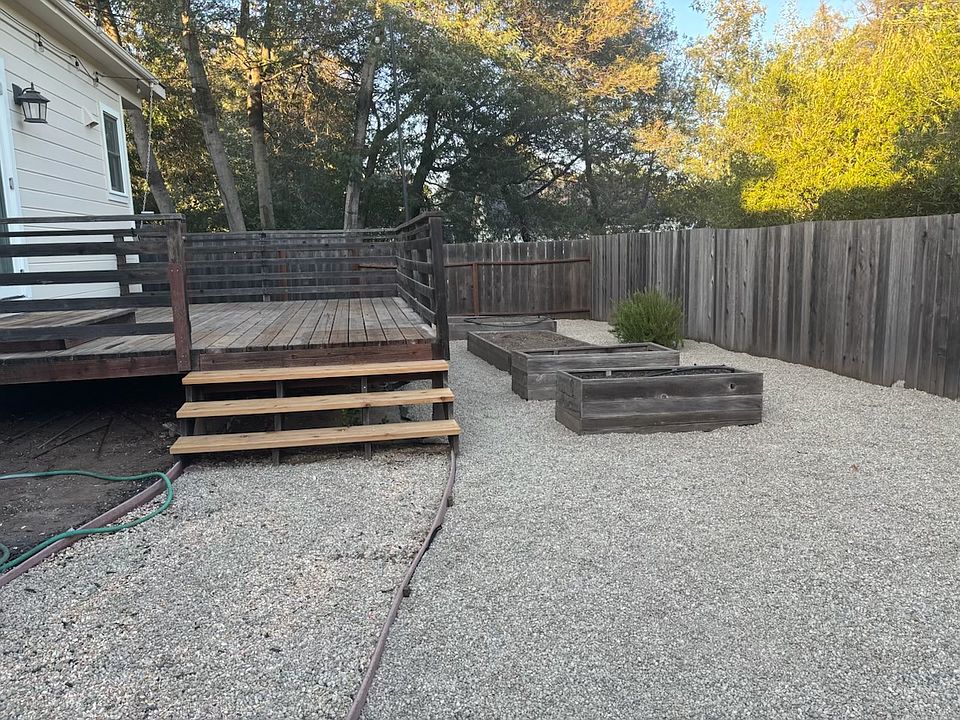 1st image of 802 Oak St