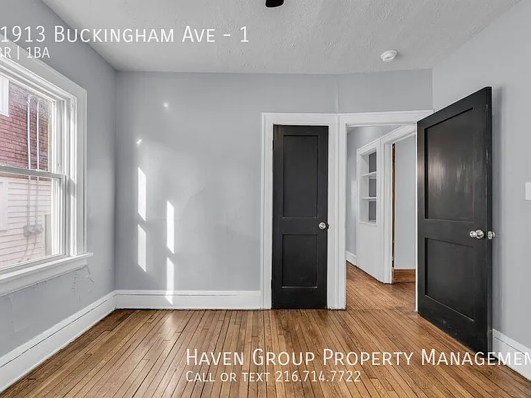 11913 Buckingham Ave #1 — Photo 6
