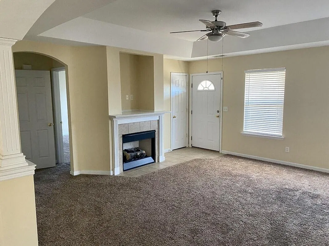 2 bed, 1.5 bath, 1168 sqft, $1,500 — Photo 4
