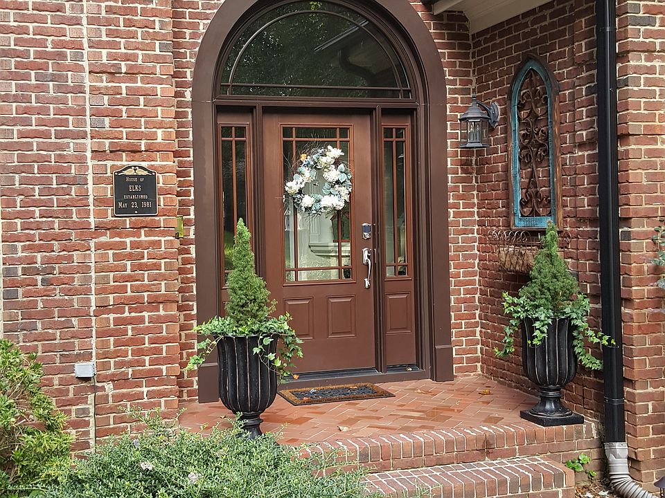 New main entryway