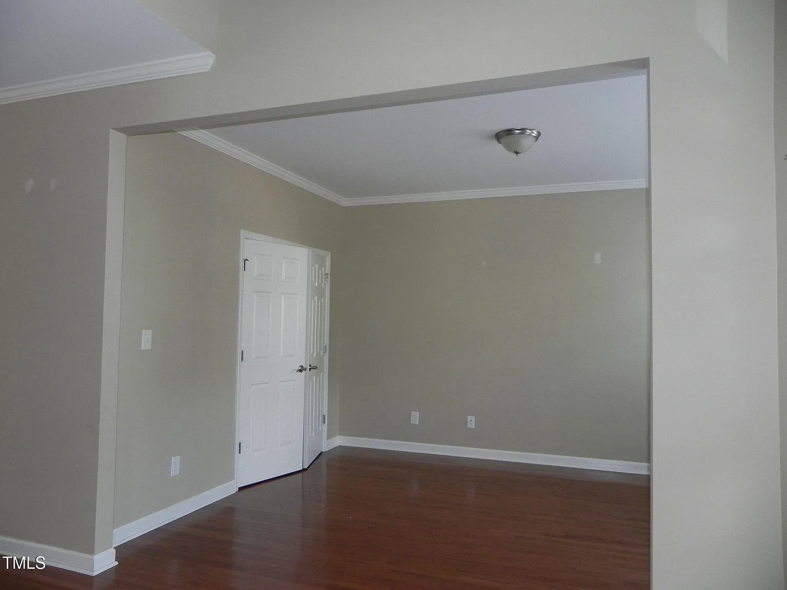 3 bed, 2.5 bath, 2806 sqft, $2,350 — Photo 3