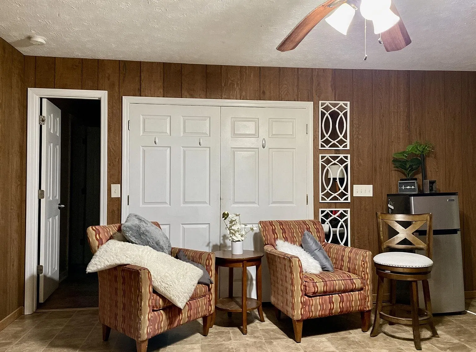 3 bed, 1760 sqft, $1,200 — Photo 2