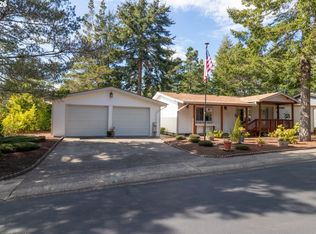 324 Jonathan Ln, Florence, OR 97439