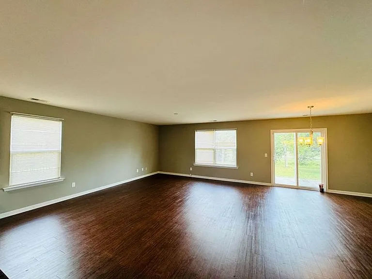 623 Hogan Dr — Photo 7