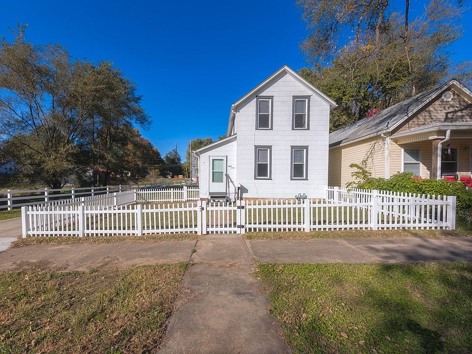 840 Pottawatomie St, Leavenworth, KS 66048 Zillow