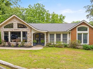 1604 James Blvd, Signal Mountain, TN 37377