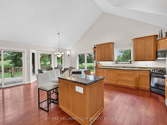 4th image of 194 Moon Point Dr