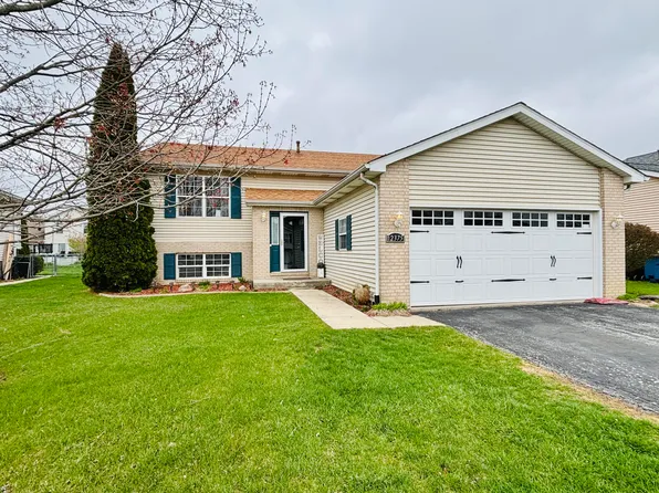 12375 Tippecanoe Pl, Crown Point, IN 46307