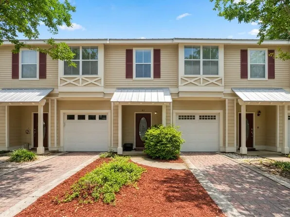401 Twin Lakes Ln, Destin, FL 32541