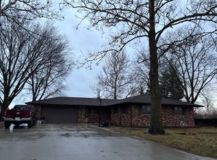 60 Oak Rd, South Wilmington, IL