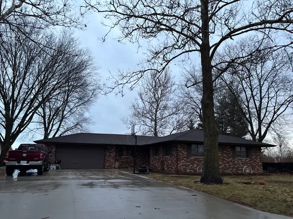 60 Oak Rd, South Wilmington, IL 60474