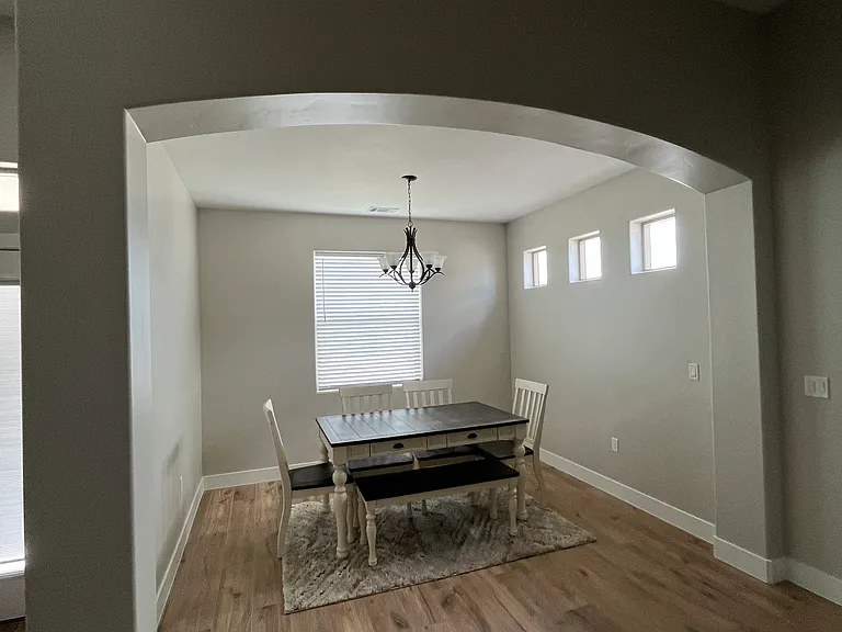 507 Baler Ln — Photo 2