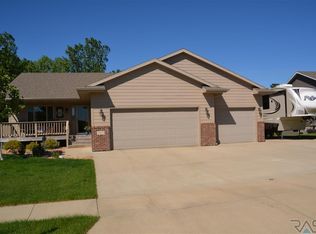 3513 N Orion Dr, Sioux Falls, SD 57107