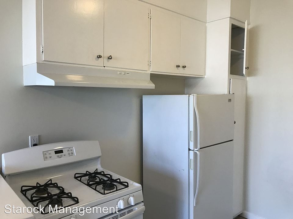 1st image of 1051 N Ogden Dr APT 9