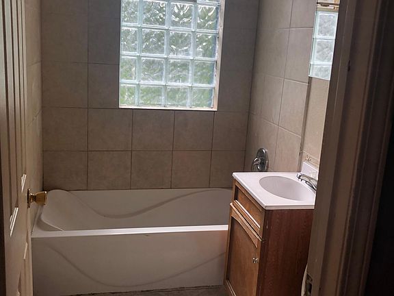 4th image of 3522 W Mount Vernon Ave