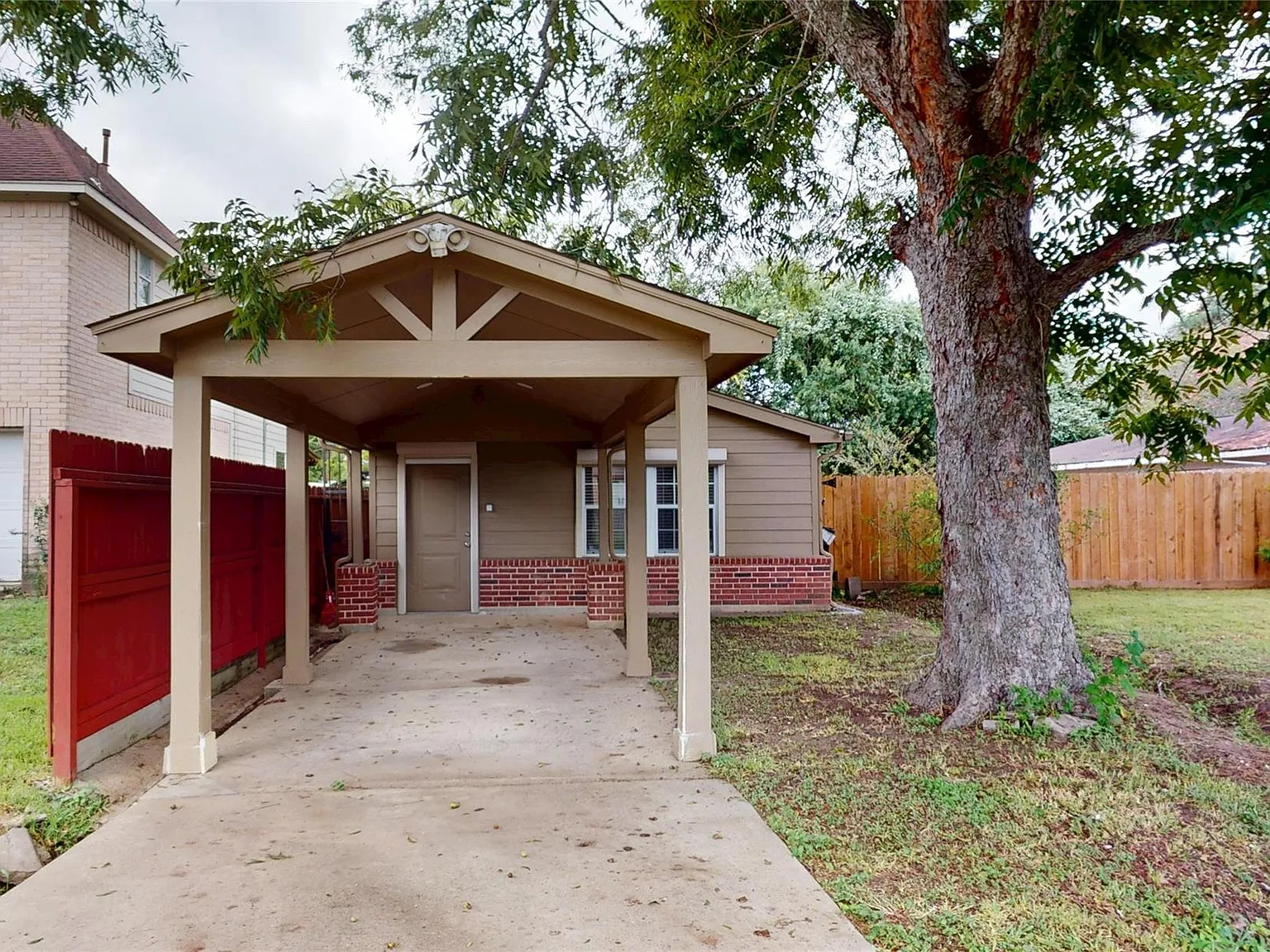 2 bed, 1.0 bath, 800 sqft, $1,600 — Photo 3