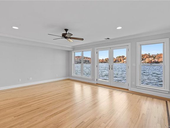 5th image of 144 E Lake Blvd
