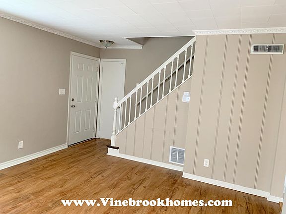 3rd image of 54 S Westview Ave