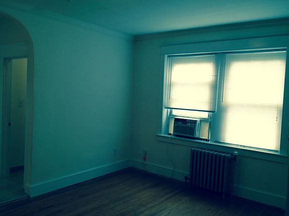 5th image of 144 W Allens Ln APT B21
