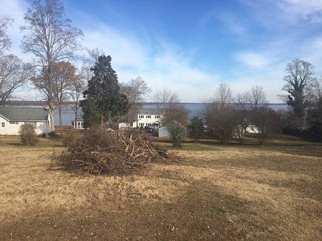 2nd image of 3824 River Rd
