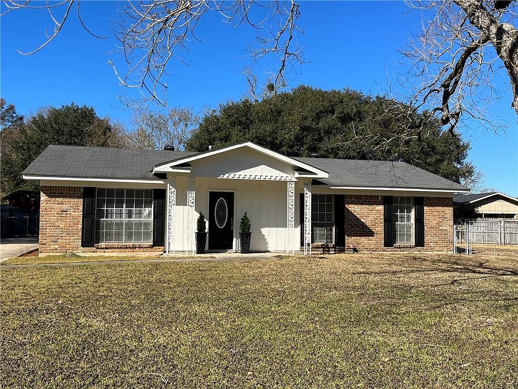 1304 Pawnee Cir, Saraland, AL 36571 MLS 7320206 Zillow