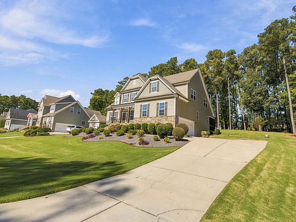 5th image of 670 Rockport Dr
