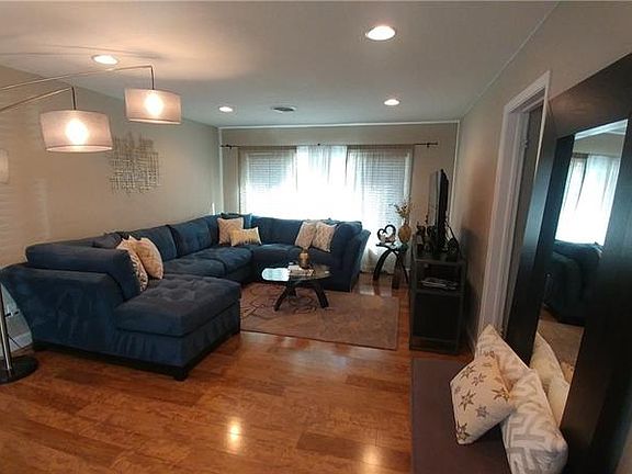 4th image of 1301 Silverstone Ave