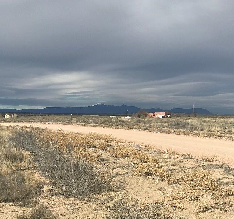 1st image of 864 E Cholla Dr
