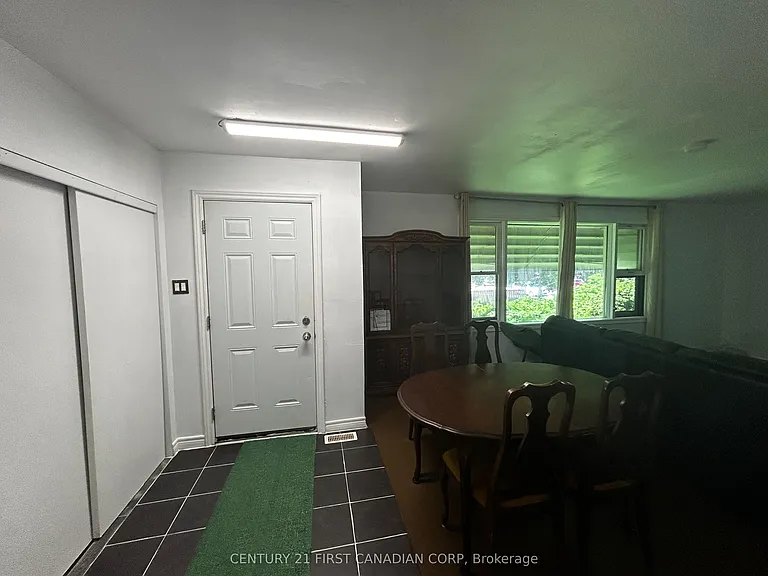 699 Huron St #A — Photo 8