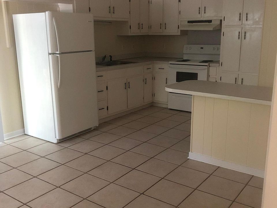 2nd image of 125 Bryant St