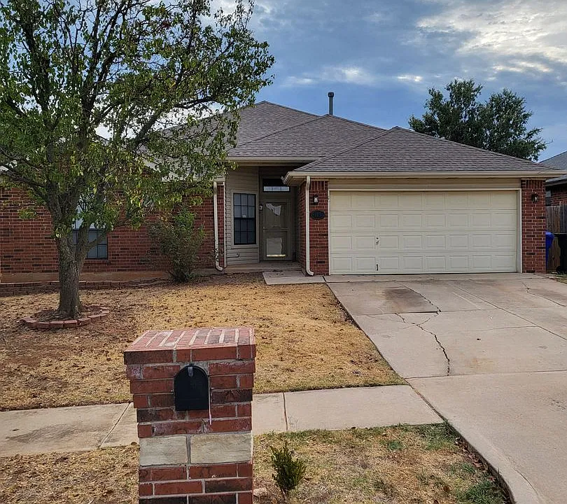 1913 Old Central Dr