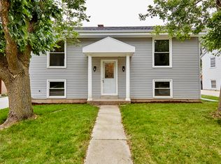 1800 Michael Dr, Waukesha, WI 53189