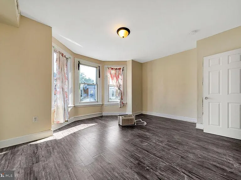 6164 Delancey St — Photo 2