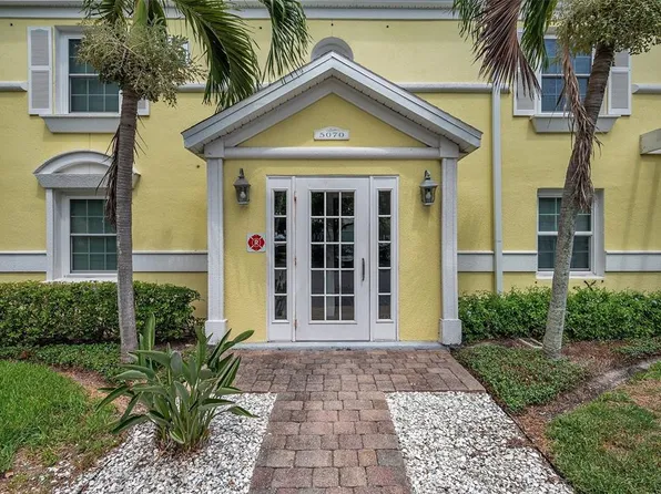 5070 Beach Dr SE APT B, Saint Petersburg, FL 33705