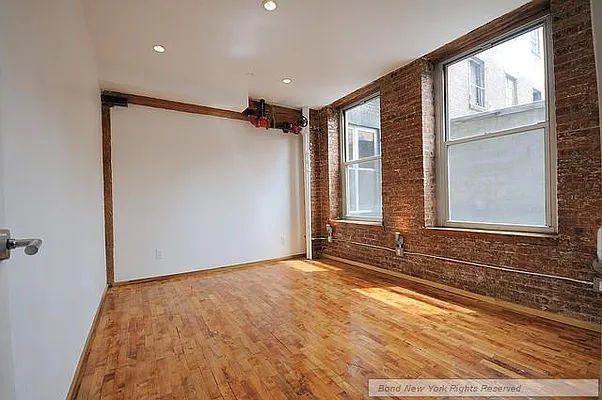 Rented by Bond New York | media 3