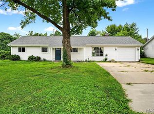 416 Saint Christopher Dr, O'Fallon, MO 63366