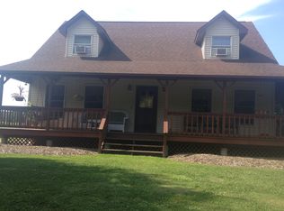 836 Centerline Rd, Strykersville, NY 14145