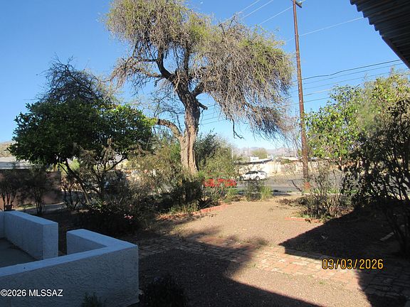 2nd image of 2709 N Alvernon Way