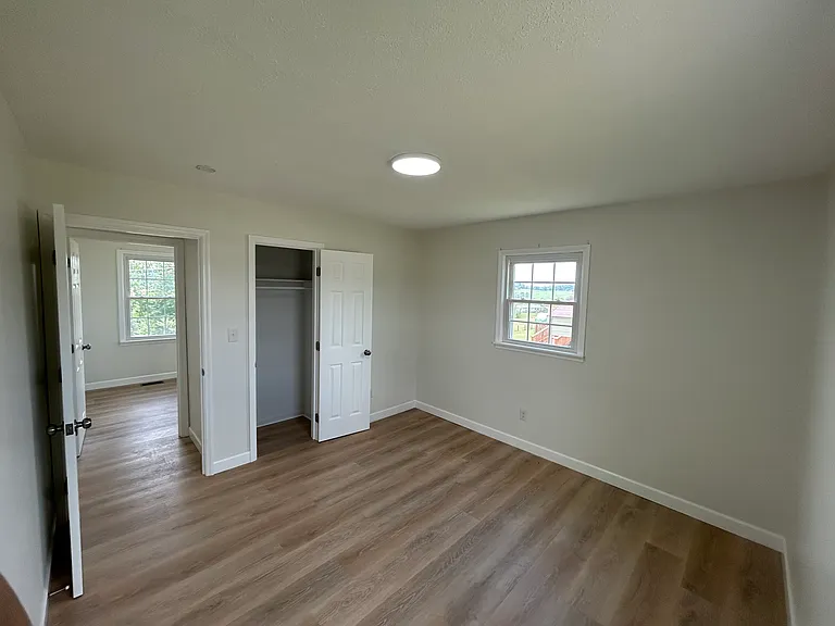 29396 Lanier Dr — Photo 6