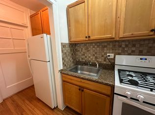 1369 W Estes Ave APT 2J, Chicago, IL 60626