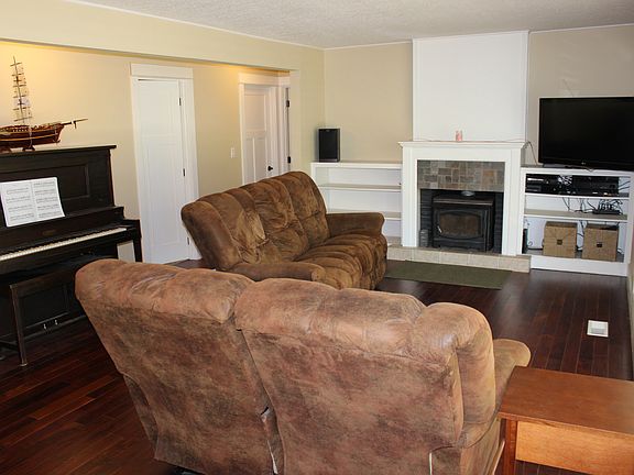 3rd image of 10017 NE 50th Ave