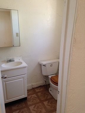 2nd image of 26 W Pennsylvania Dr Unit 3