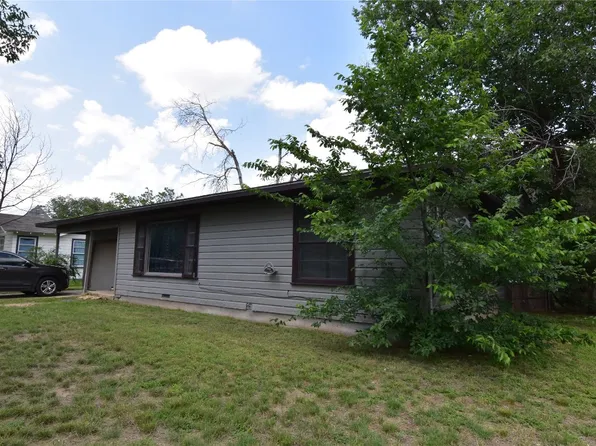 2402 4th St, Brownwood, TX 76801